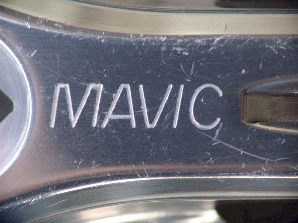 <------------------- SOLD -----------------> MAVIC 630 crankset / SR Royal-5 rings - 42/50 double - 144 mm BCD (NOS)