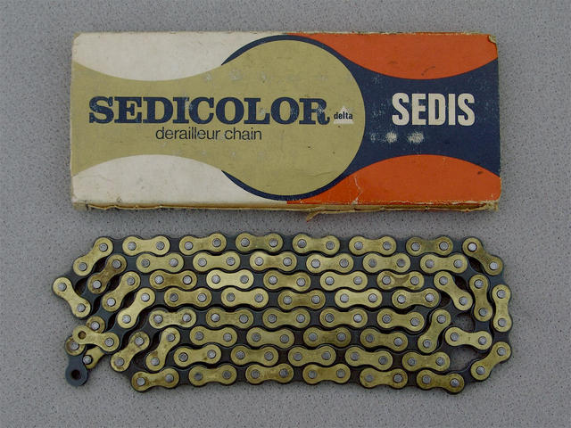 <------------------ SOLD ------------------> Sedis Sedicolor chain - Gold (NOS BLEM)