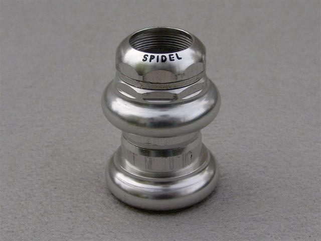 <------------------ SOLD ------------------> Stronglight A9 headset - aluminum - French thread (USED)