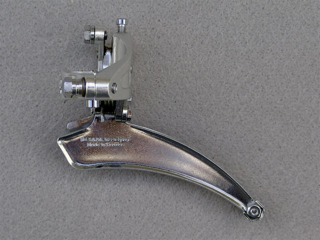 <------------------ SOLD ------------------> Simplex SLJ A 500 front derailleur - circa 1975 to 1977 (USED)