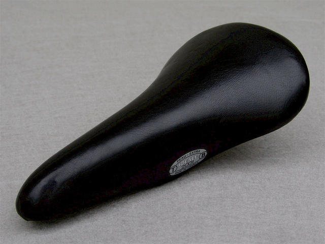 <------------------ SOLD ------------------> Ideale 2001 saddle - Black leather cover (NOS)