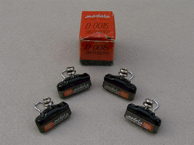 <------------------ SOLD ------------------> MODOLO Sinterized brake shoes & pads - threaded posts (NOS)