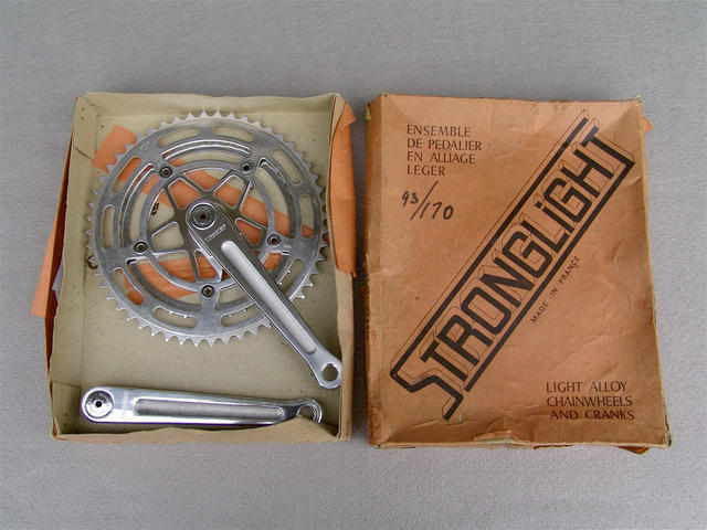 <------------------- SOLD -----------------> Stronglight SC 93 crankset - 40/52 double - 122 mm BCD - 1967 to 1973 (NOS)