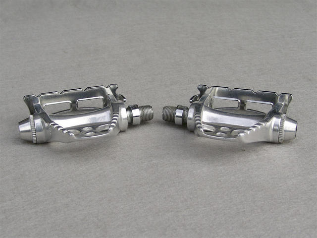 Maillard 700 CXC Professional pedals - alloy body - chrome plated rear plate 