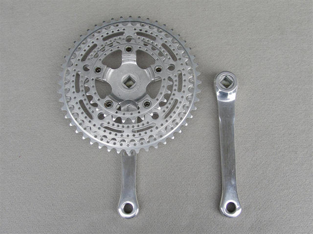 <------------------ SOLD ------------------> Stronglight 99 bis crankset - 28/42/48 triple - 86 mm BCD (USED)