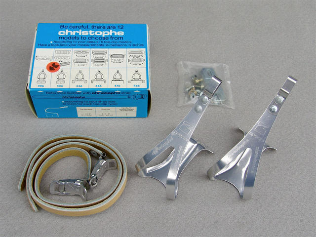 <------------------ SOLD ------------------> Christophe Z Special toe clips & straps - alloy / leather - large (NOS)