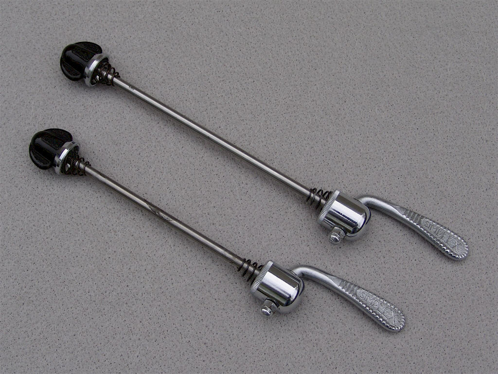 <------------------ SOLD ------------------> Simplex SX 3607 quick release mechanisms - circa 1975 to 1979 (USED)
