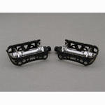 <------------------ SOLD ------------------> Atom 600 N pedals - Black cages (USED)