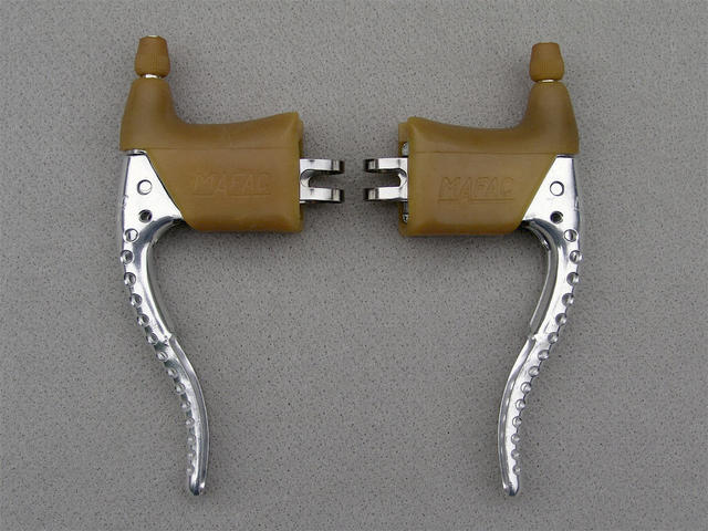 <------------------ SOLD ------------------> MAFAC 429 brake levers - aluminum bodies - post 1979 (NOS)