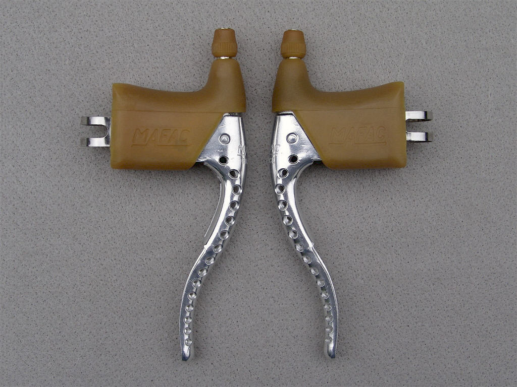 <------------------ SOLD ------------------> MAFAC 429 brake levers - aluminum bodies - post 1979 (NOS)