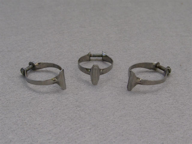 <------------------ SOLD ------------------> Shimano 600 brake cable clips (USED)
