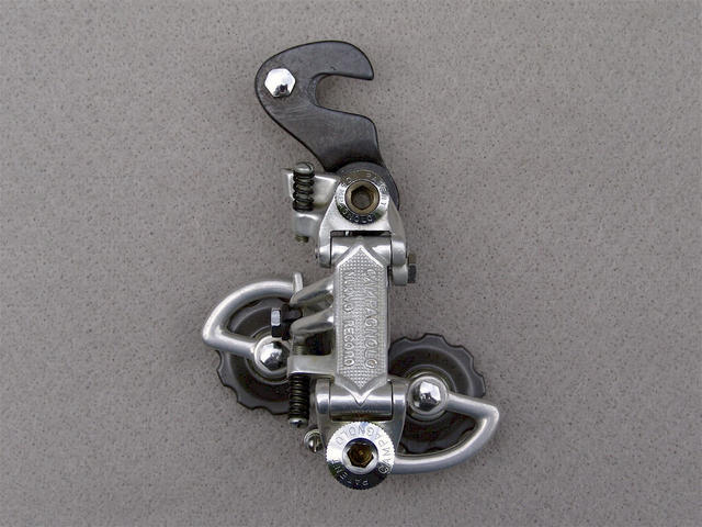 <------------------ SOLD ------------------> Campagnolo Nuovo Record 1020/A rear derailleur - 1972 (NOS / NIB)