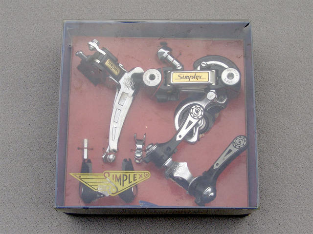<------------------ SOLD ------------------> Simplex LJ A 302 - 4000 T/SP derailleur set (NOS / NIB)