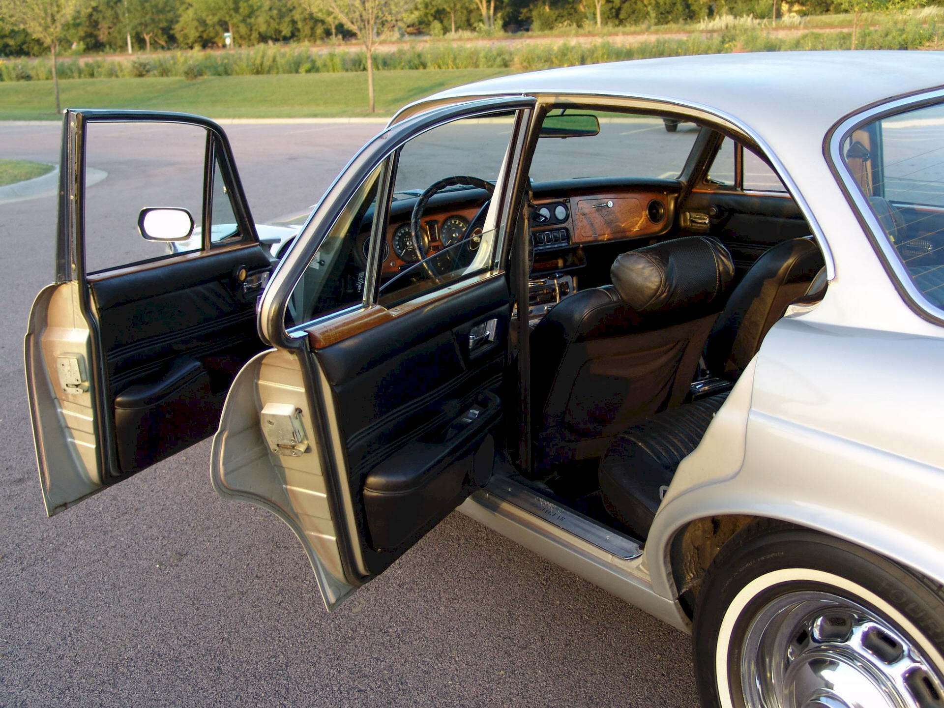 1973 Jaguar XJ6 Sedan