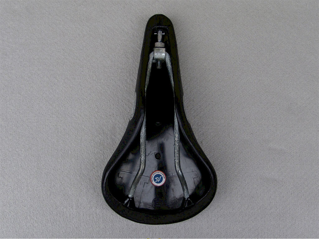 <------------------ SOLD ------------------> Ideale 2001 saddle - Black leather cover (NOS)