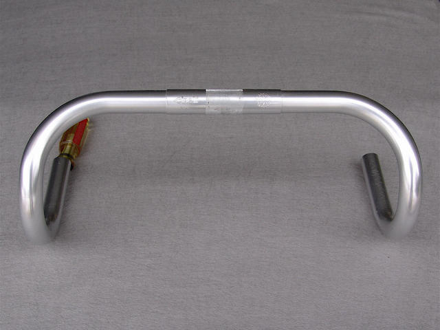 <------------------ SOLD ------------------> Cinelli Campione del Mondo 66-40 handlebars - 40 cm C-t-C (USED)