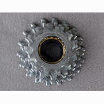 <------------------- SOLD ----------------> Maillard 700 freewheel - standard 7 speed / 12-18 - English thread (NOS)