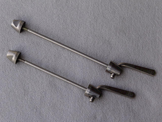 <------------------ SOLD ------------------> Gran Prix GP quick release mechanisms - titanium (NOS)
