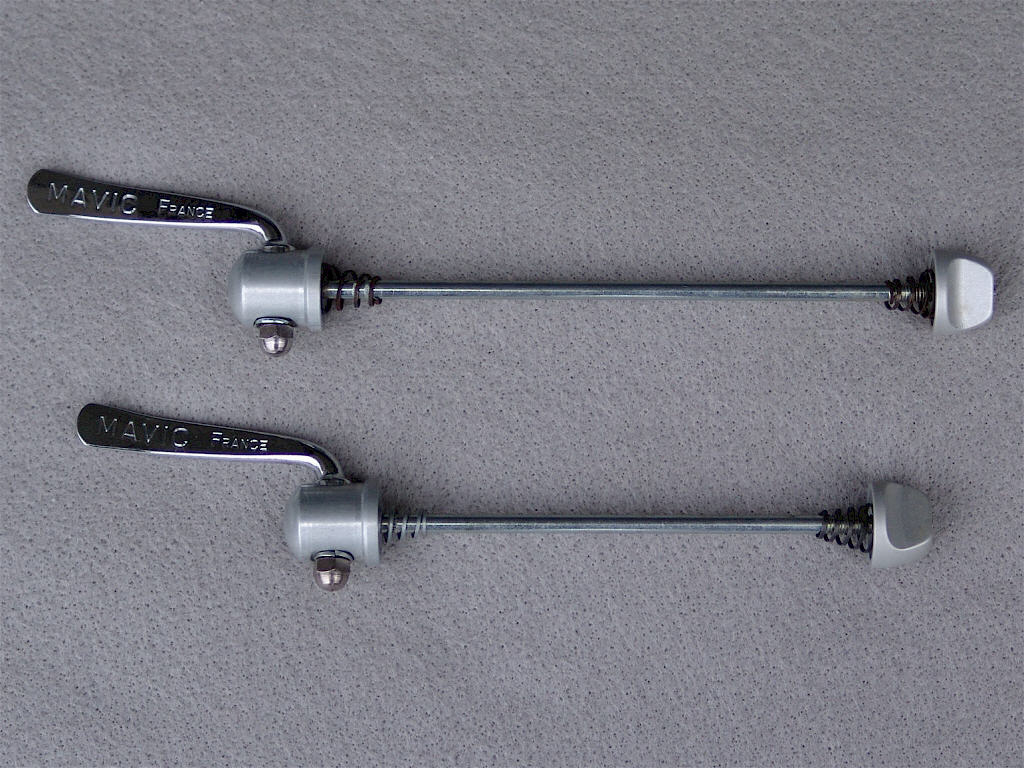 <------------------ SOLD ------------------> MAVIC 500/550 RD QR mechanisms - alloy end caps (USED)