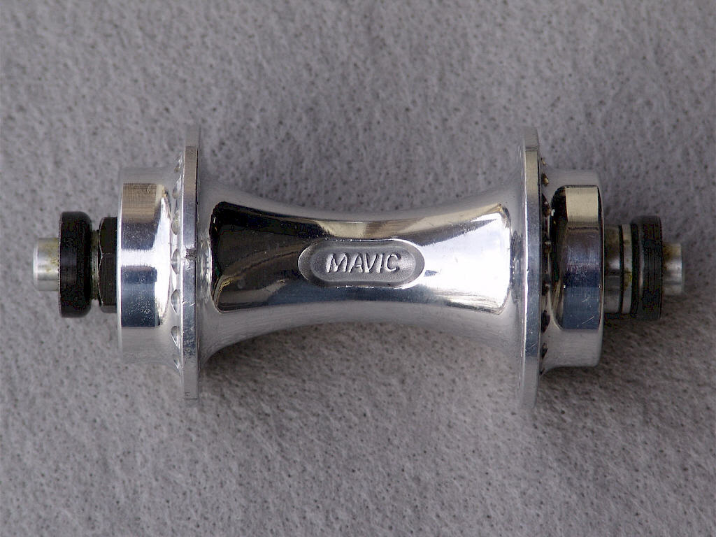 <------------------ SOLD ------------------> MAVIC  500 RD quick release front hub - 2nd edition - 1982 to 1990  (NOS)