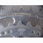 <------------------- SOLD -----------------> Stronglight 105 bis crankset - 42/52 double - 122 mm BCD (NOS / USED)