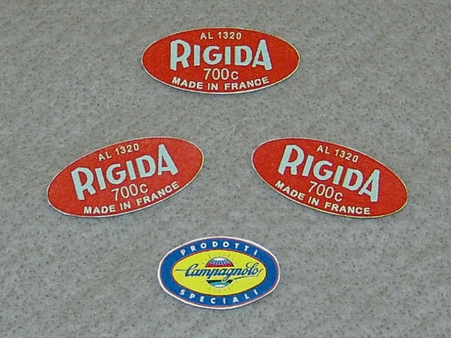 <--------------- SOLD OUT ---------------> Rigida AL-1320 700c rim decals - Reproductions (NEW)