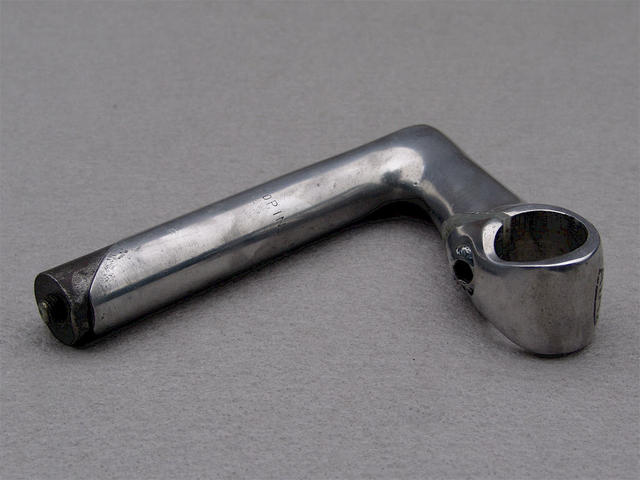 <------------------ SOLD ------------------> ATAX Aero stem - 90 mm / 22.2 mm - 1990 date stamp (USED)