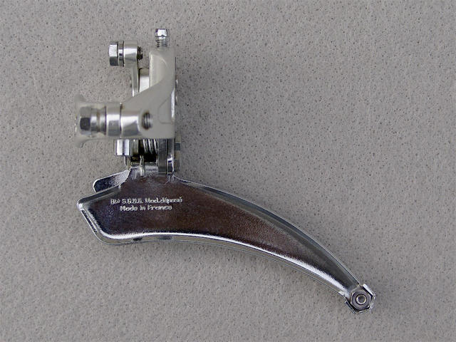 <------------------ SOLD ------------------> Simplex SLJ AV 326 front derailleur - circa 1972 to 1975 (NOS)