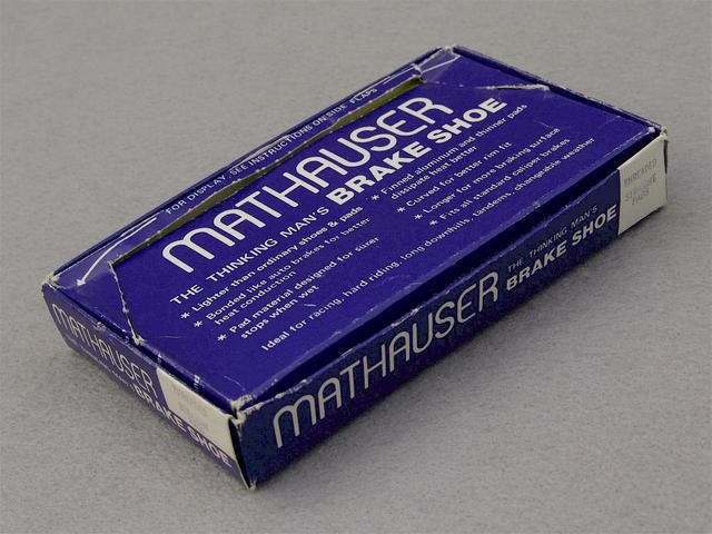 <------------------ SOLD ------------------> Scott / Mathauser brake shoes & pads - early finned type - threaded posts