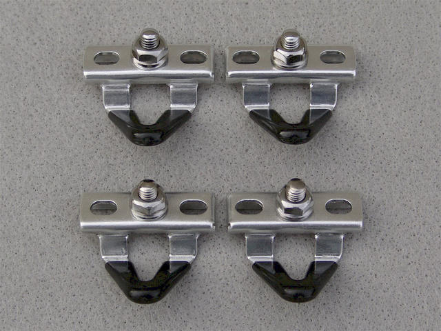 <------------------ SOLD ------------------> Campagnolo Super Record brake shoes - aluminum alloy - post 1982 (USED)