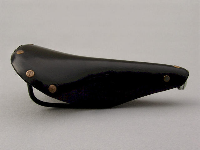<------------------ SOLD ------------------> Ideale 90 saddle - early painted steel rails - Black - circa pre 1974 (NOS)