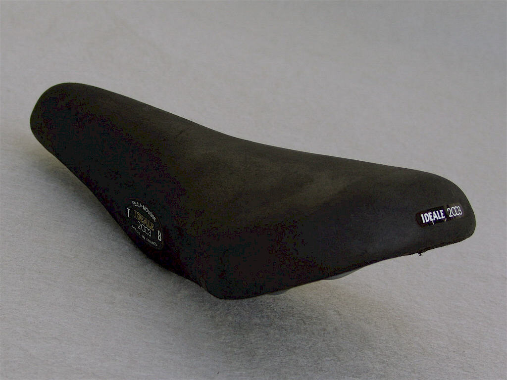 <------------------ SOLD ------------------> Ideale 2003 saddle - chrome  steel rails - Black - circa post 1978 (USED)