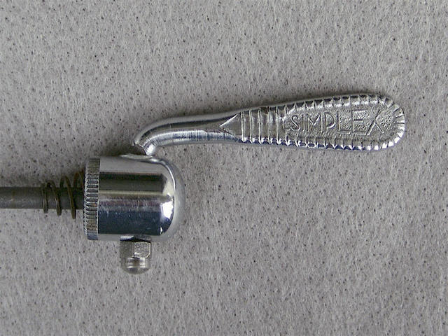 <------------------ SOLD ------------------> Simplex SX 3607 quick release mechanisms - circa 1975 to 1979 (USED)