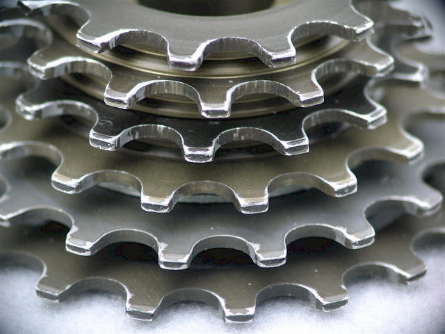 <------------------- SOLD ----------------> Maillard 700 Professional - alloy 6 speed - 13-18 and 13-21 cogsets - English 