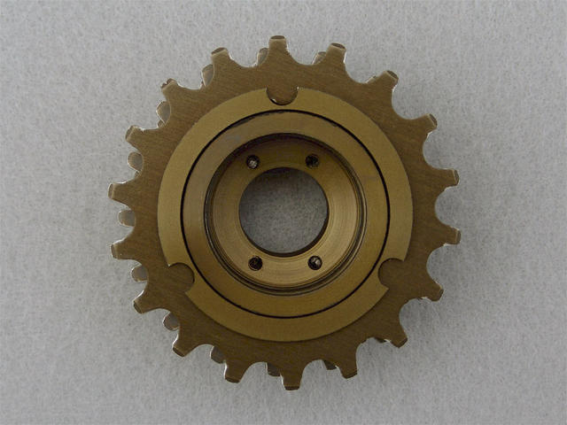<------------------- SOLD ----------------> Maillard 700 Professional - alloy 6 speed - 13-18 and 13-21 cogsets - English 