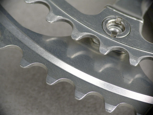 <------------------ SOLD ------------------> Stronglight 107 crankset - 42/52 double - 144 mm BCD (NOS / USED)