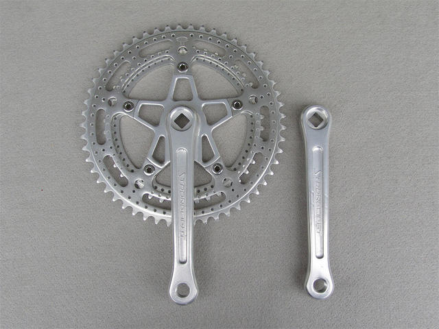 <------------------ SOLD ------------------> Stronglight 105 bis crankset - 42/53 double - 122 mm BCD (USED)