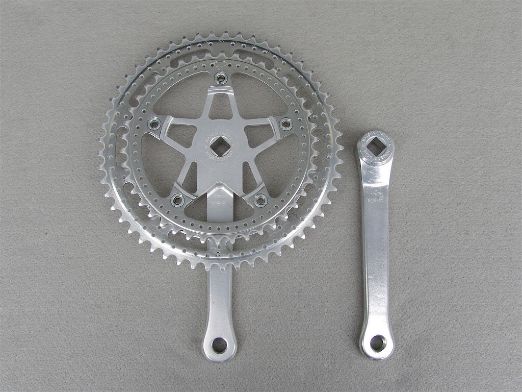 <------------------ SOLD ------------------> Stronglight 105 bis crankset - 42/53 double - 122 mm BCD (USED)