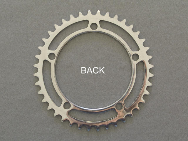 <------------------ SOLD ------------------> Stronglight model 93 SC chain ring - 40 tooth - 122 mm BCD (NOS)