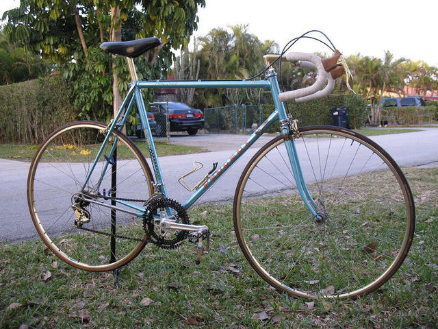 1979 Peugeot PY-10 CP (9.09.2623) -------- 1st Kurt Kaminer picture set